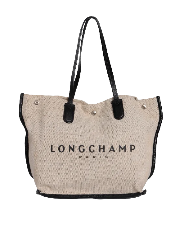 The Perfect Bag Sale For A Seasonal RefreshLuxury Bags For Working Professionals ESSENTIAL L TOTE BAG The Perfect Bag Sale For A Seasonal RefreshLuxury Bags For Working Professionals ESSENTIAL L TOTE BAG