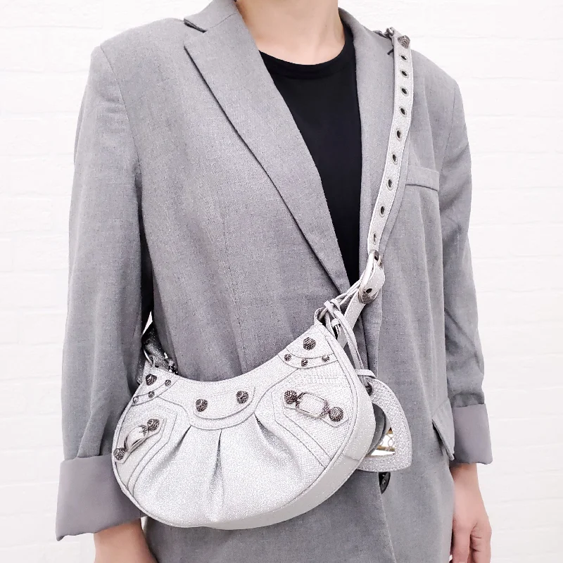 BALENCIAGA LE CAGOLE XS SILVER METALLIC BAG($2950)