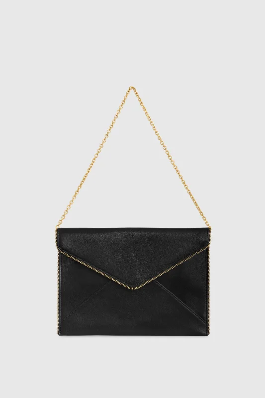 Leo Clutch With Chain Strap