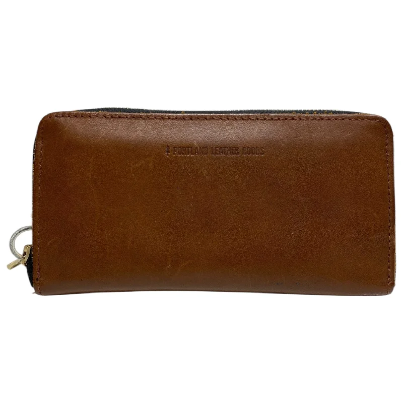 Wallet By Clothes Mentor, Size: Medium