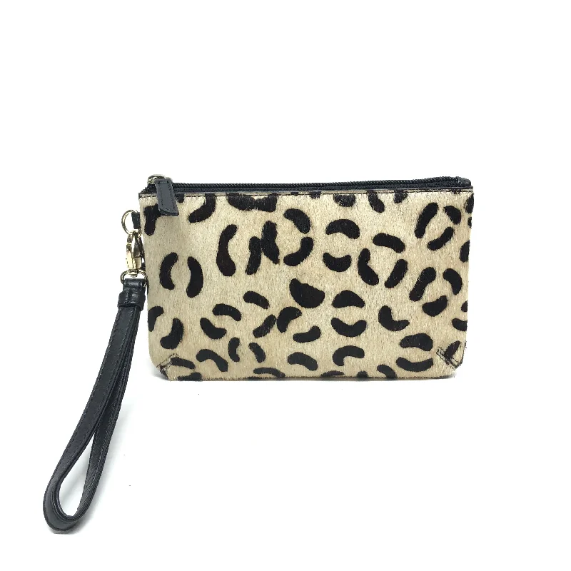 Wristlet Leather By Clothes Mentor, Size: Small