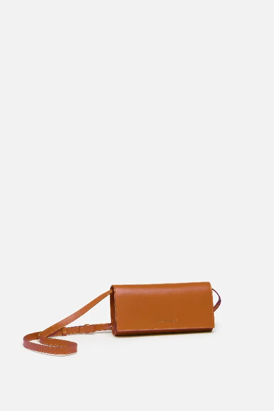 Durban Convertible Crossbody and Clutch Leather Bag in Caramel