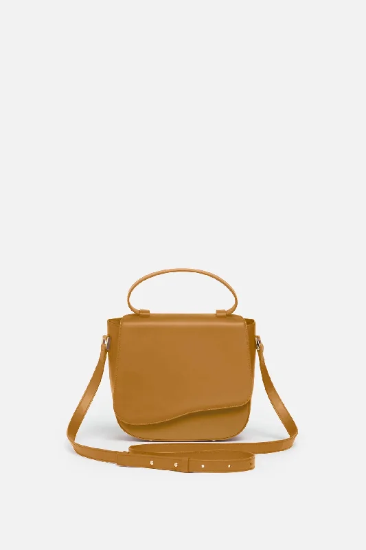 Milan Crossbody Leather Bag in Camel