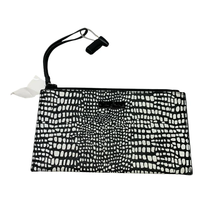 Clutch By Vera Bradley, Size: Large