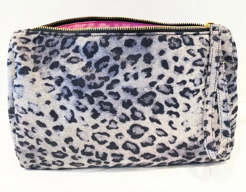 Women's Everything Bag With Wristlet Strap In Snow Leopard